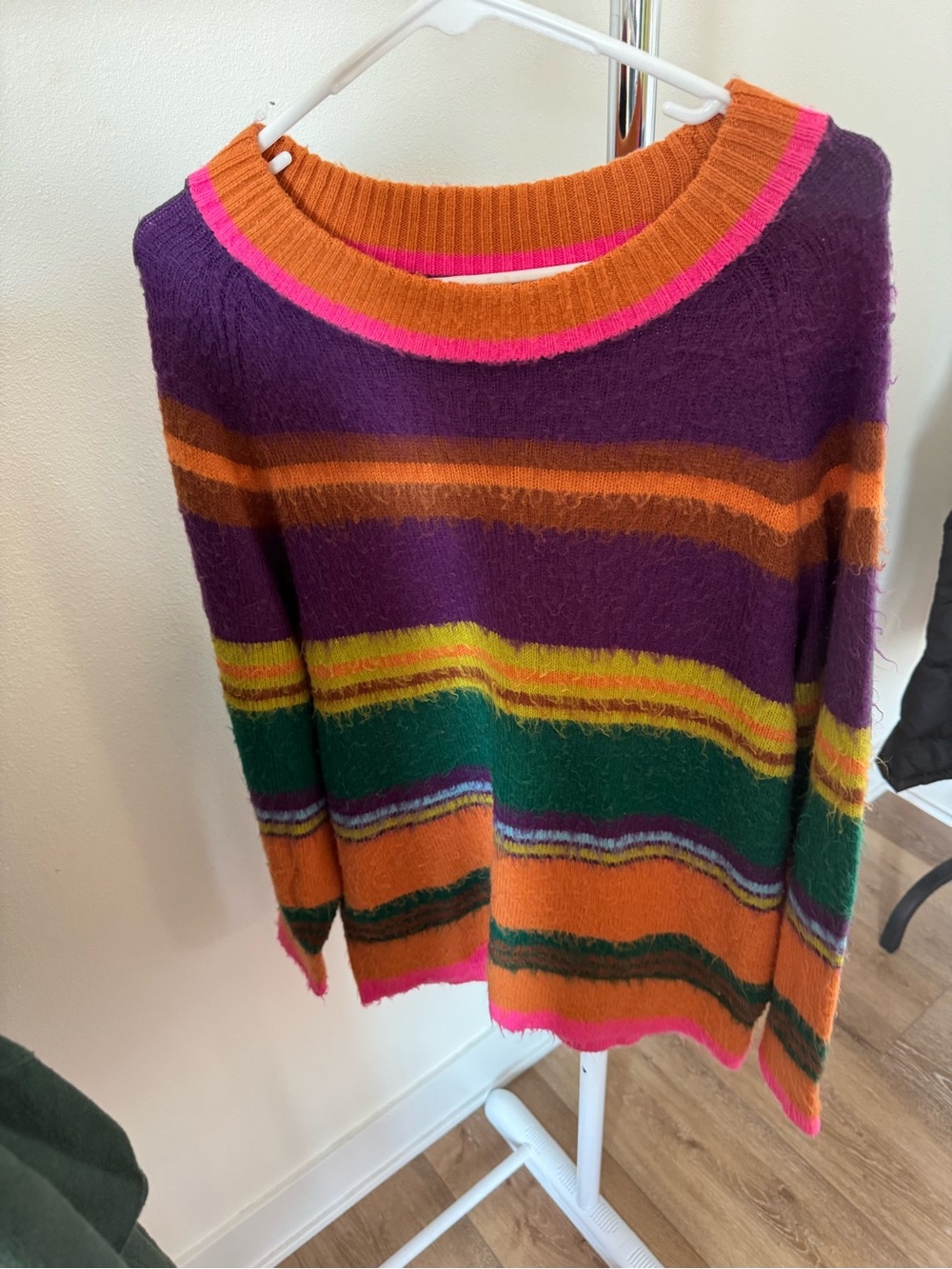 Urban Outfitters James Brushed Pullover Sweater fuzzy, multi-colored size M